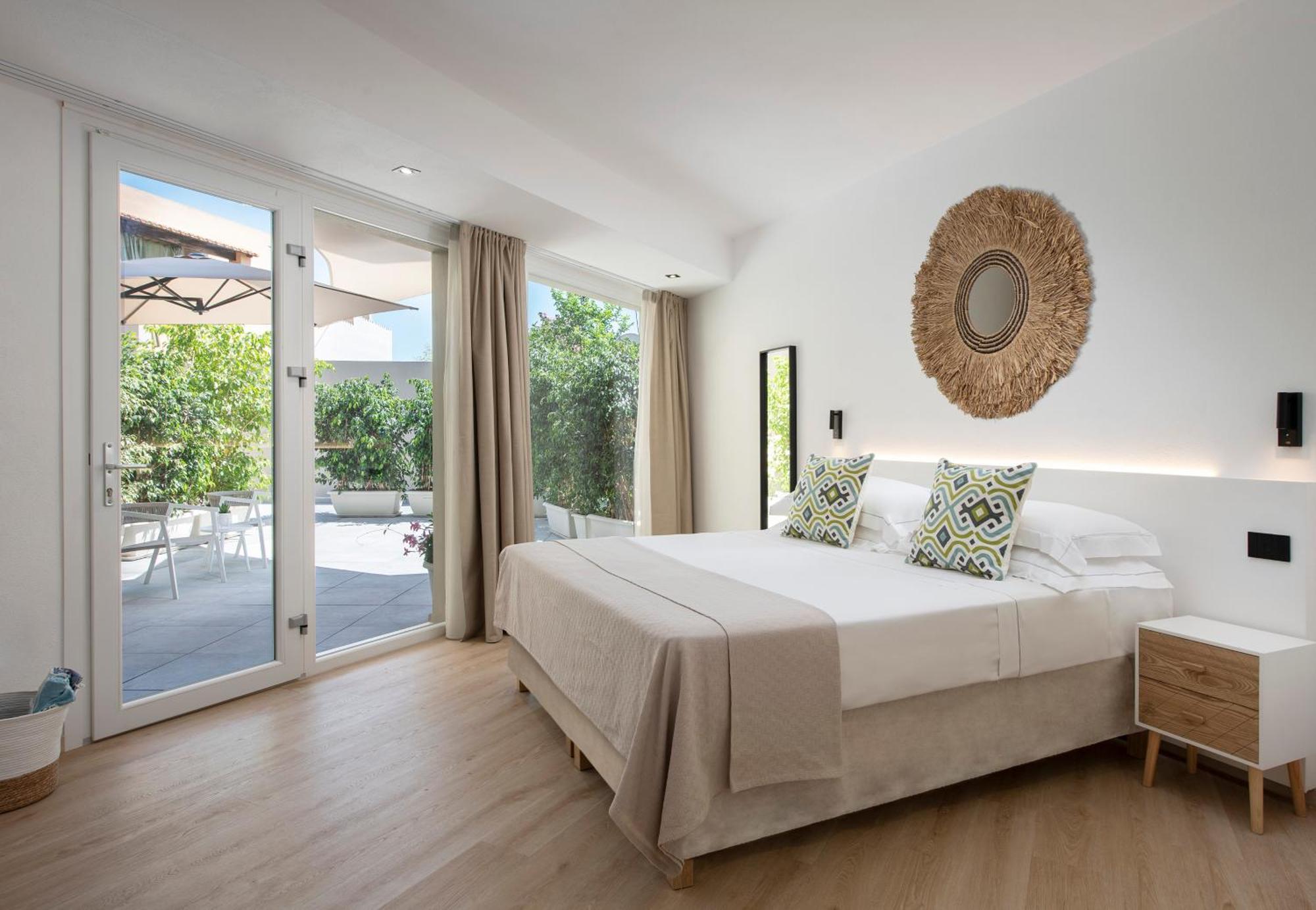 Mem Lodge And Suite Pula Luaran gambar