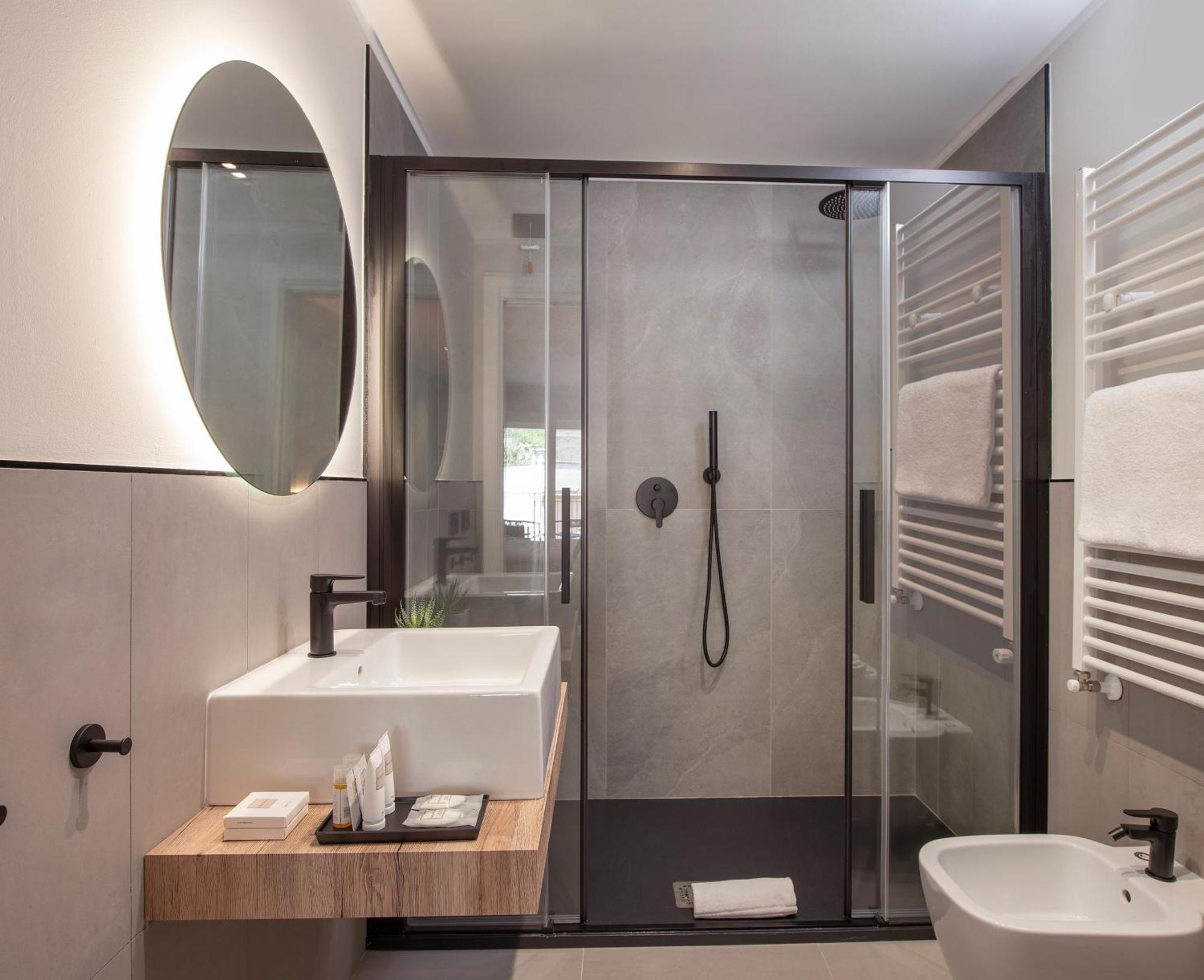 Mem Lodge And Suite Pula Luaran gambar