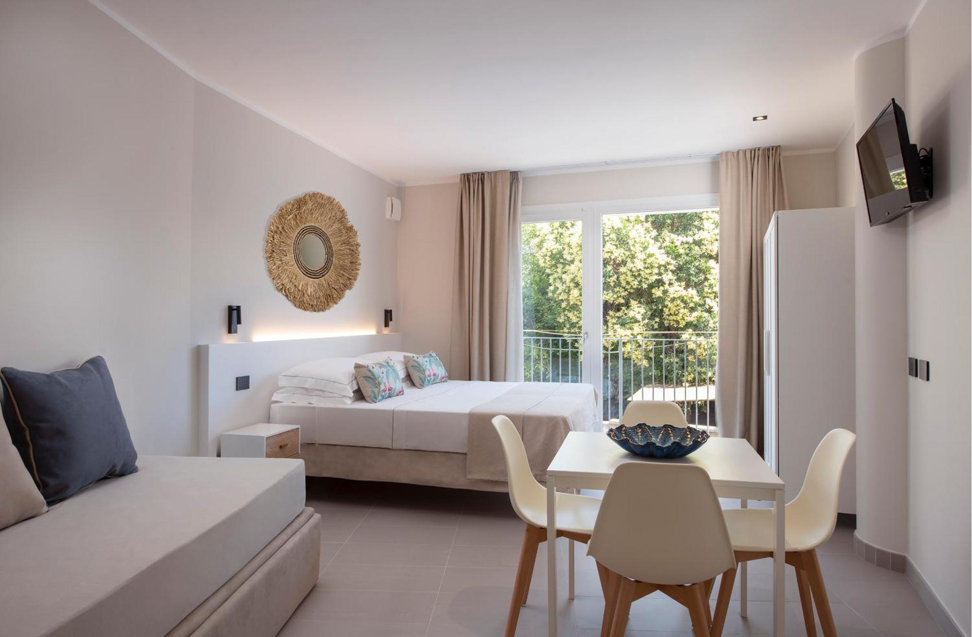 Mem Lodge And Suite Pula Luaran gambar