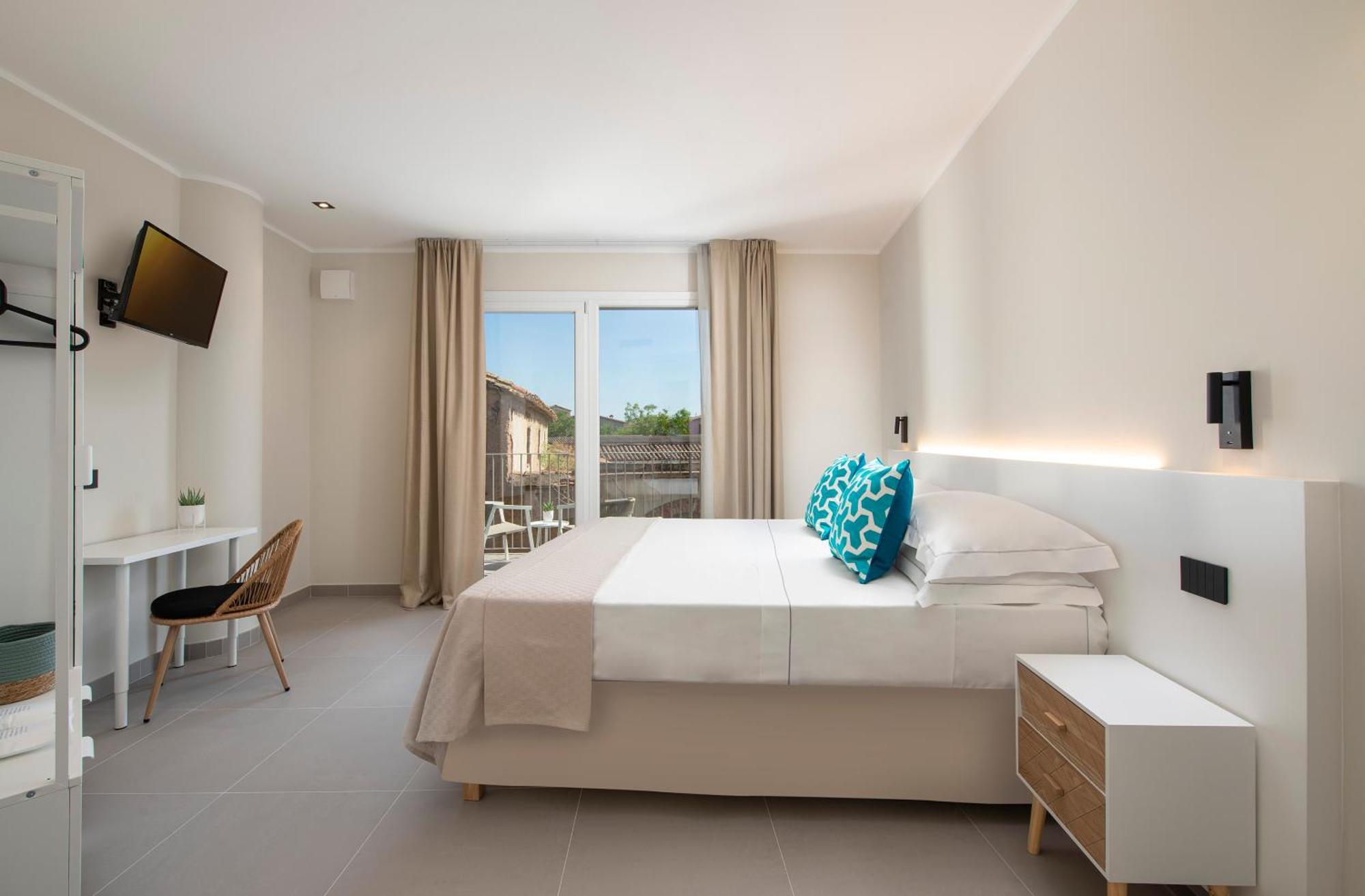 Mem Lodge And Suite Pula Luaran gambar