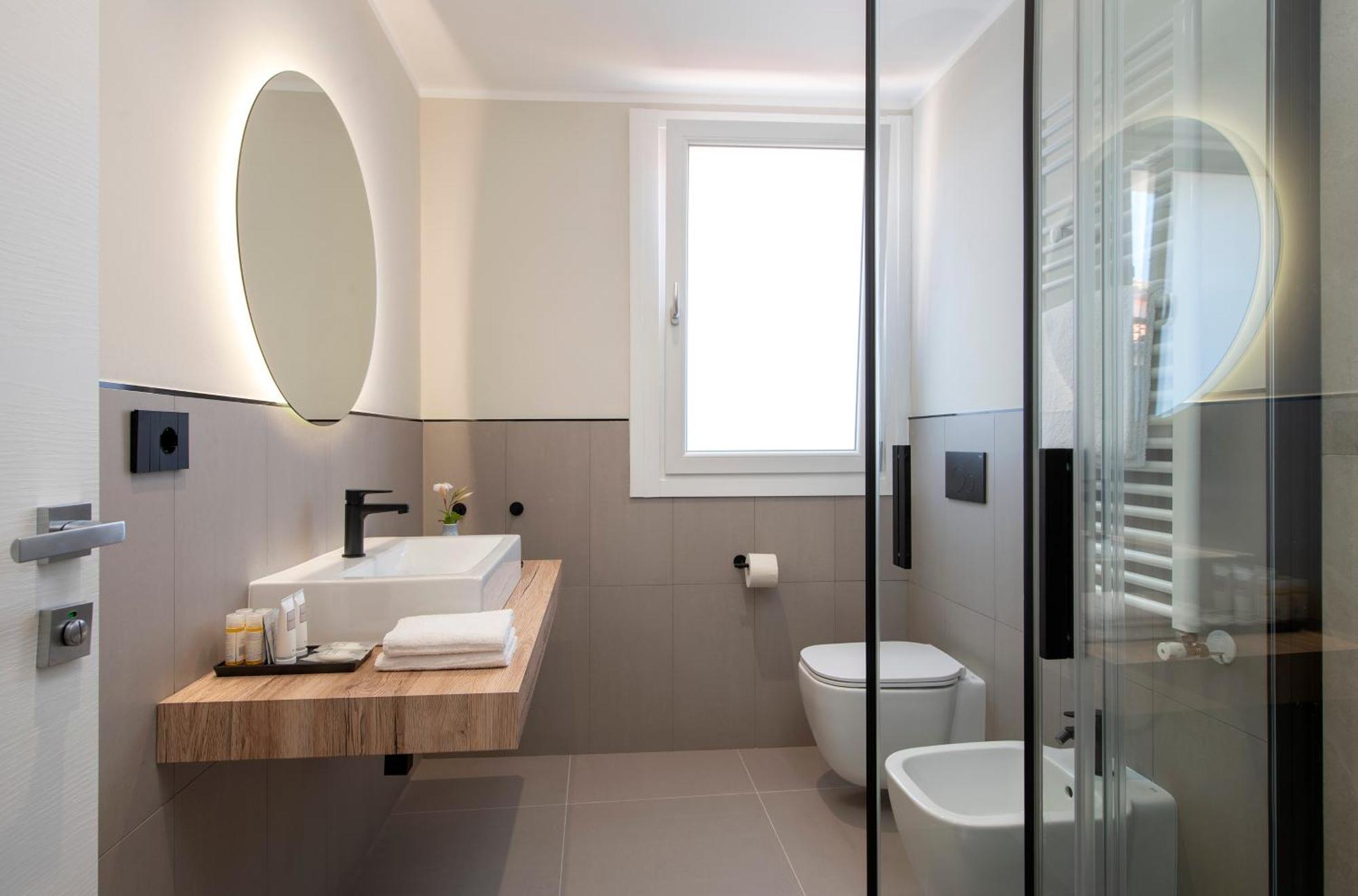 Mem Lodge And Suite Pula Luaran gambar